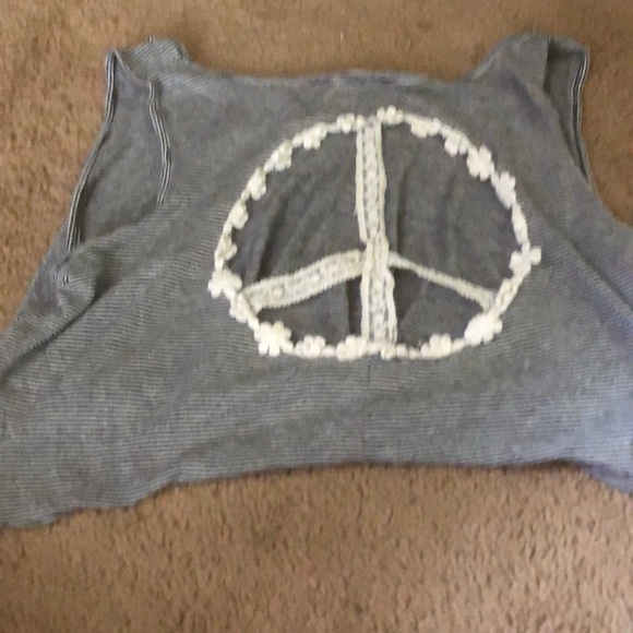 Crop top - Picture 2 of 2